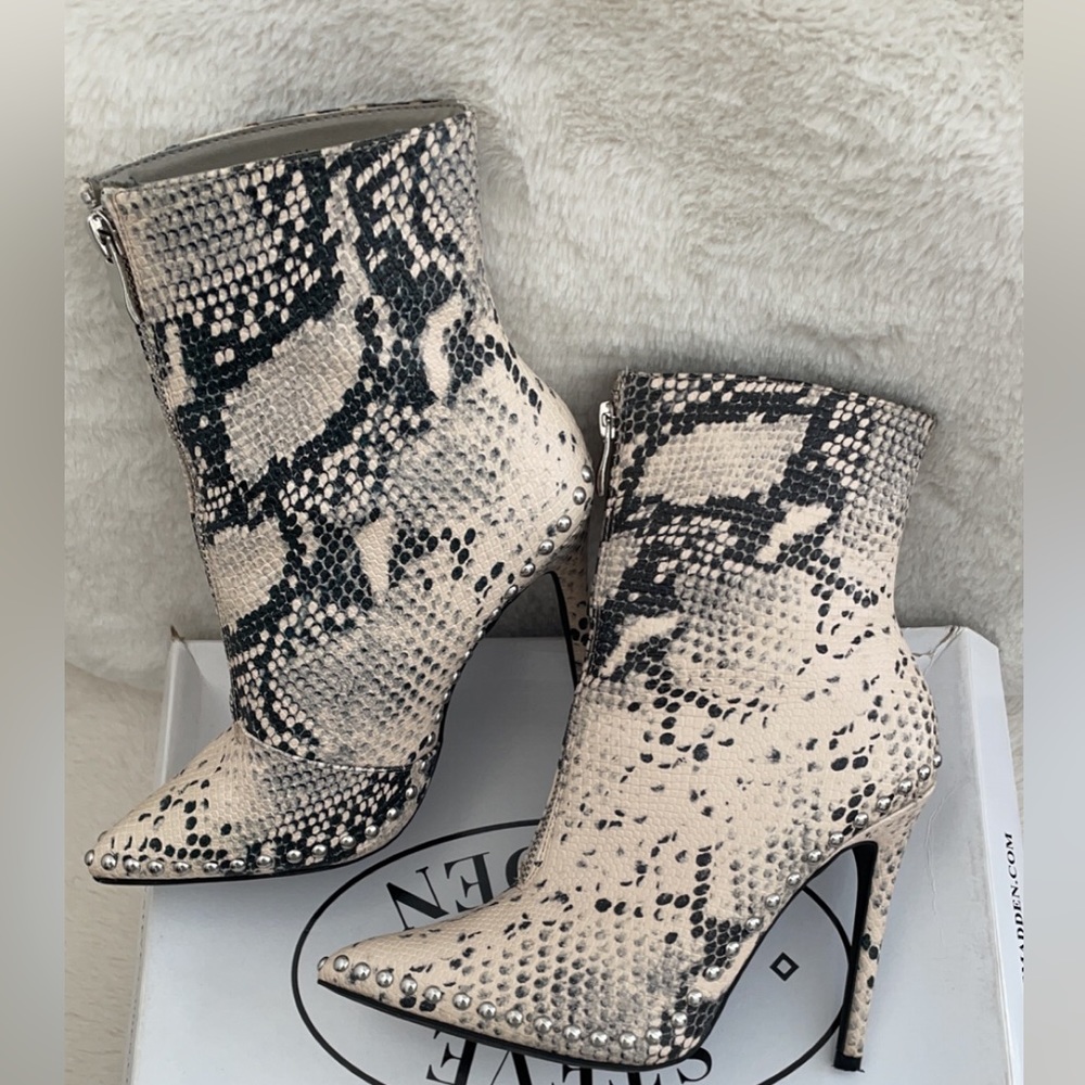 Steve Madden Armada Natural Snake bootie